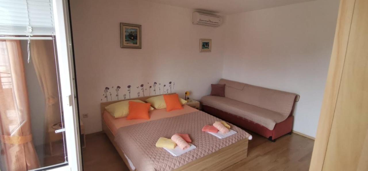 Apartments Mate Baska Voda Exterior photo